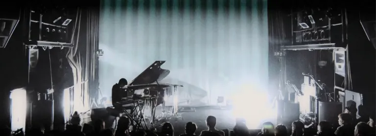 Kin Leonn live visuals and stage design