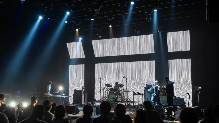 Kin Leonn live performance visuals
